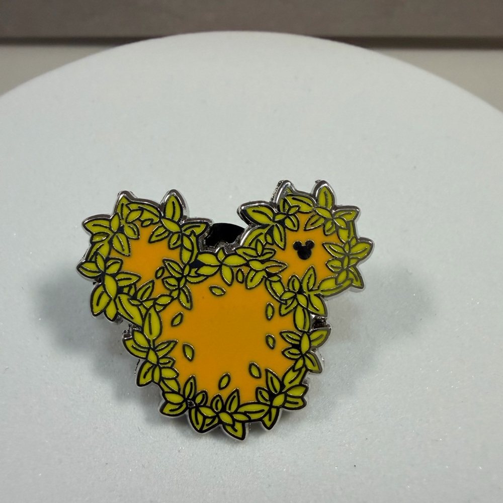 💙3/$20 DISNEY Yellow Floral Mickey Enamel Pin